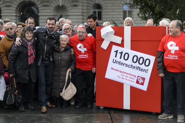 L'initiative «Réparation de l'injustice faite aux enfants placés de force» a été déposée à Berne munie de plus de 110'000 signatures.