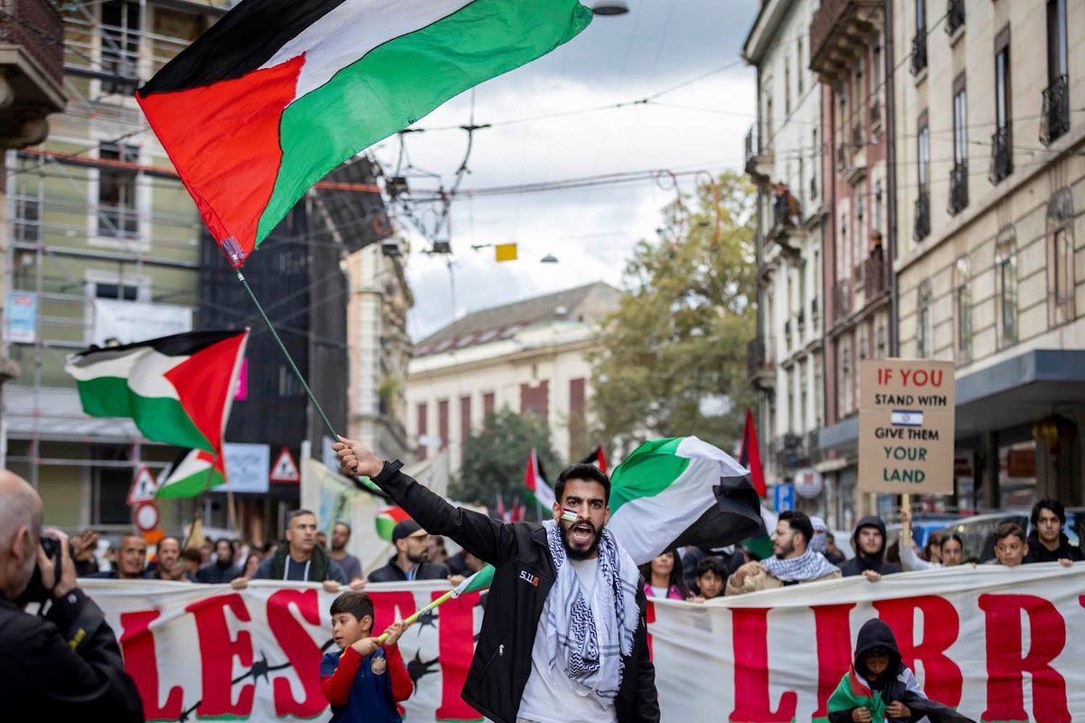 Geneve, le14 octobre 2023. Environ 2000 personnes ont manifeste pour la Palestine . © Magali Girardin