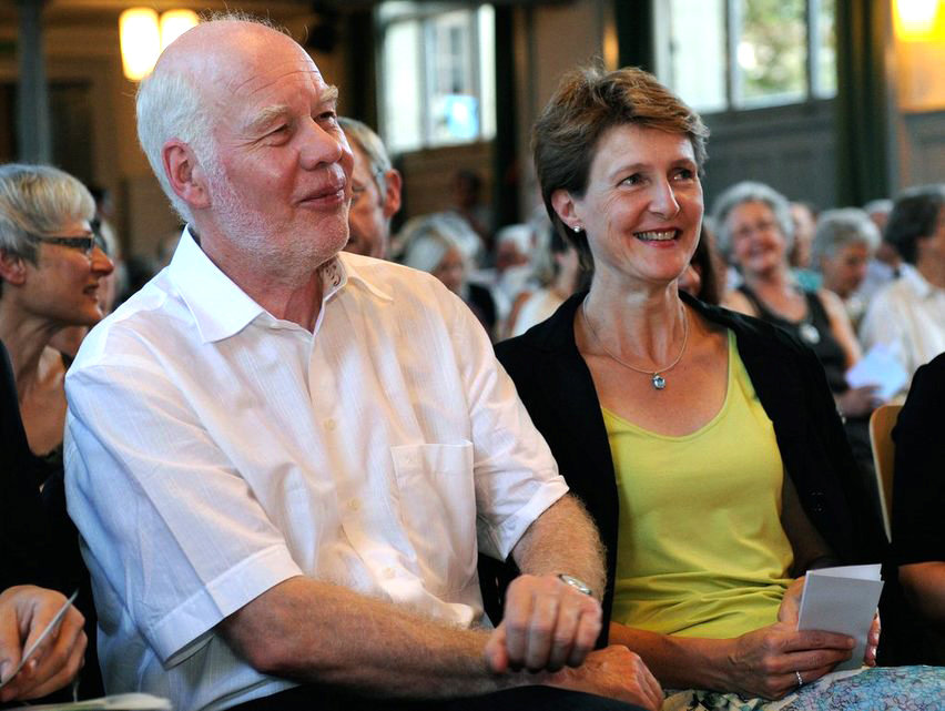 Sind immer noch ein Paar: Lukas Hartmann (l.) und Simonetta Sommaruga bei der Verleihung des grossen Literaturpreises des Kantons Bern. (26. August 2010) 