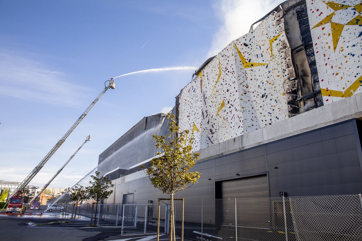 L’incendie, qui a ravagé la salle de grimpe en avril 2022.