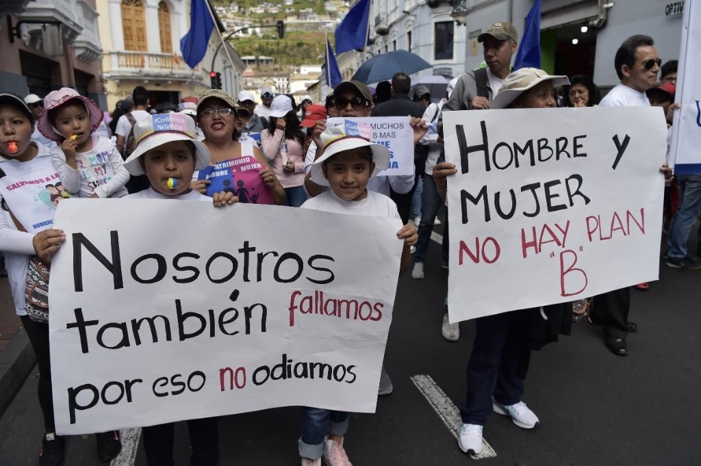 Les Equatoriens défilent contre le mariage gay