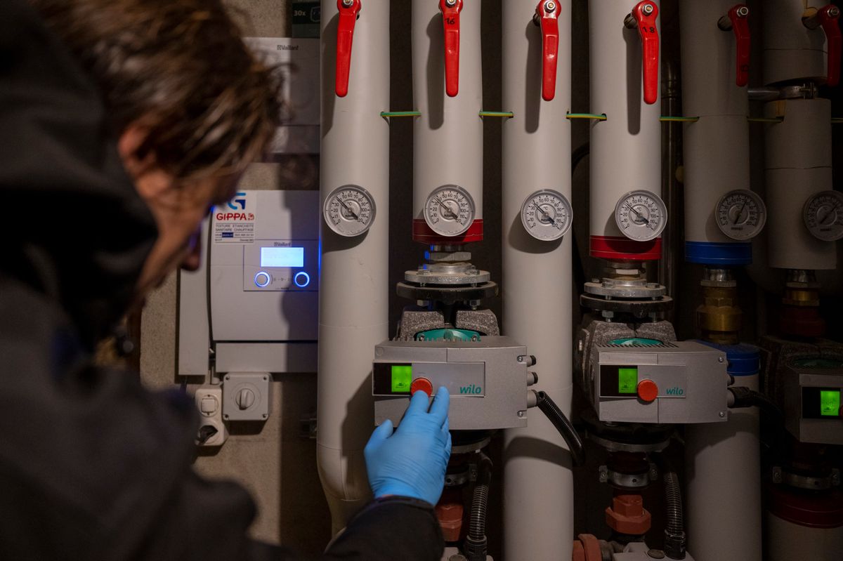 Parmi les mesures les plus simples d’efficience énergétique proposées par le programme Eco21, l’optimisation du réglage des installations de chauffage permet de réduire en moyenne la consommation de 10%.