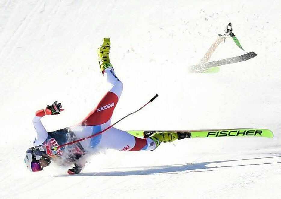 Skifahrer wollen die Rücklage verhindern, er gerät in Vorlage: Urs Kryenbühl stürzt letzten Januar beim Zielsprung von Kitzbühel fürchterlich.