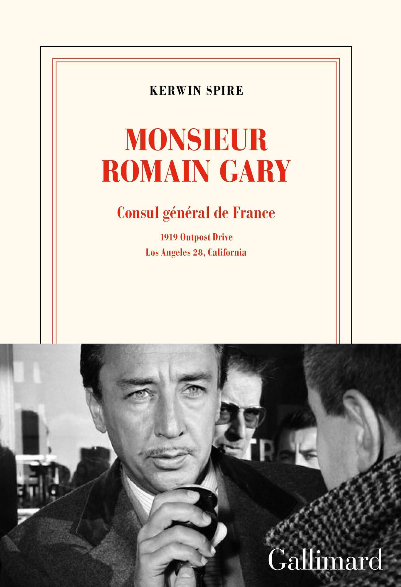 Les quatre années de Romain Gary à Los Angeles passionnent, vision désenchantée de la Cité des Anges et de sa mythologie. 