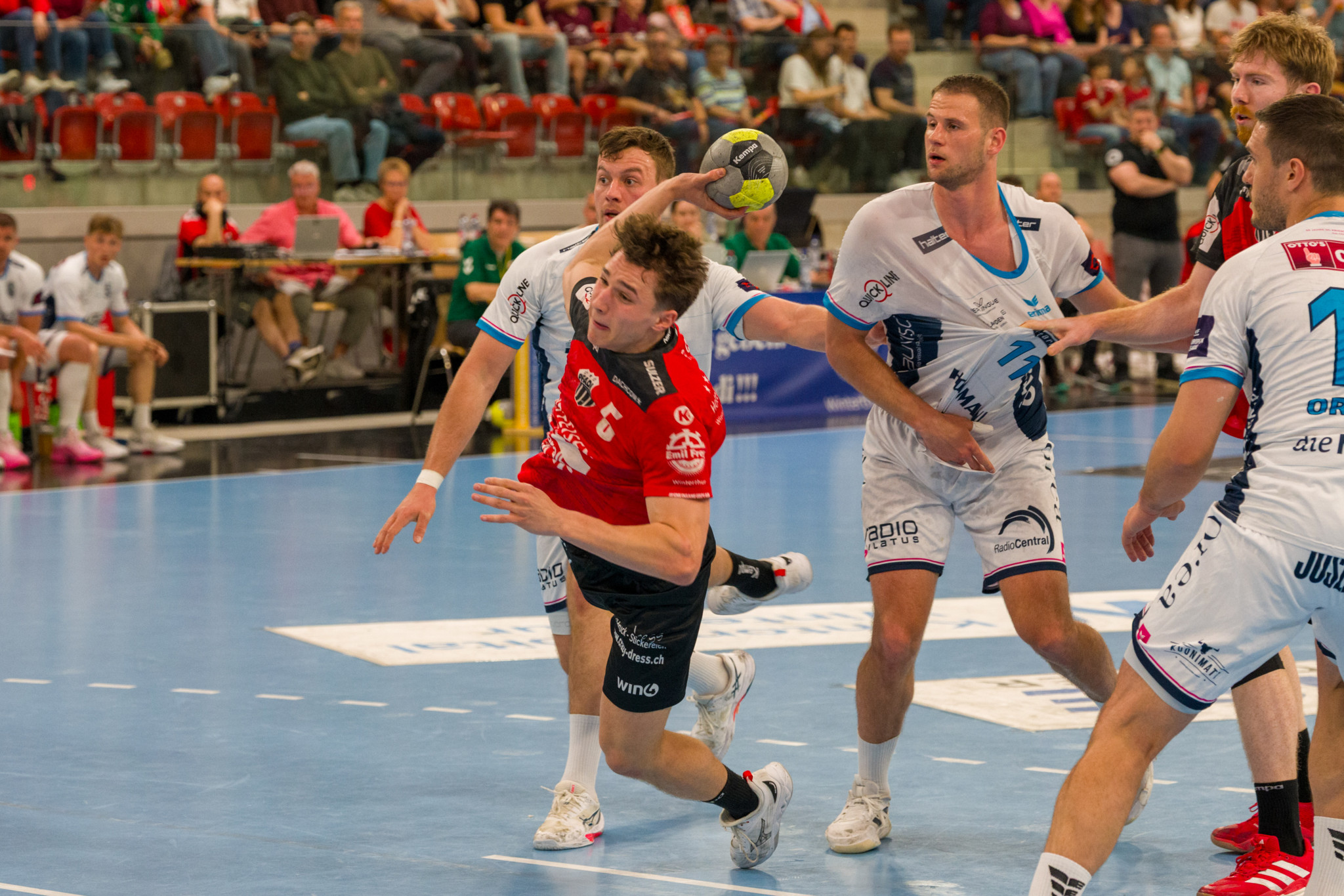 Klare Niederlage in Winterthur: Pfadi kommt an seine Grenzen – das Aus im Playoff droht