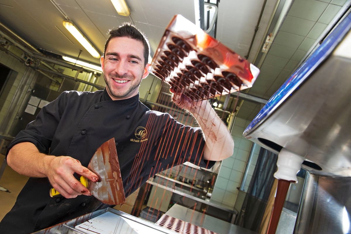 Montcherand, le 25.10.2018. Fabrication de chocolats bio à la truffe de Bourgogne par Michaël Randin. VANESSA CARDOSO/ 24HEURES