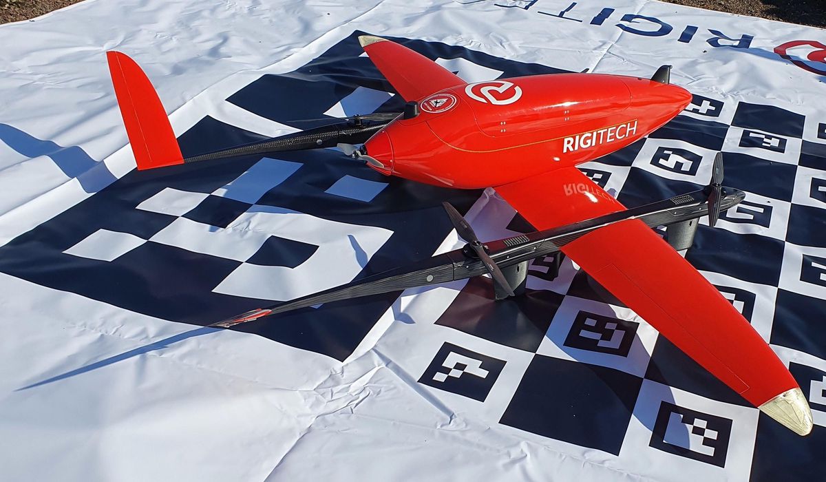 Le drone de la société suisse RigiTech peut voler à 120 km/h et il a une envergure de 2,7 mètres.