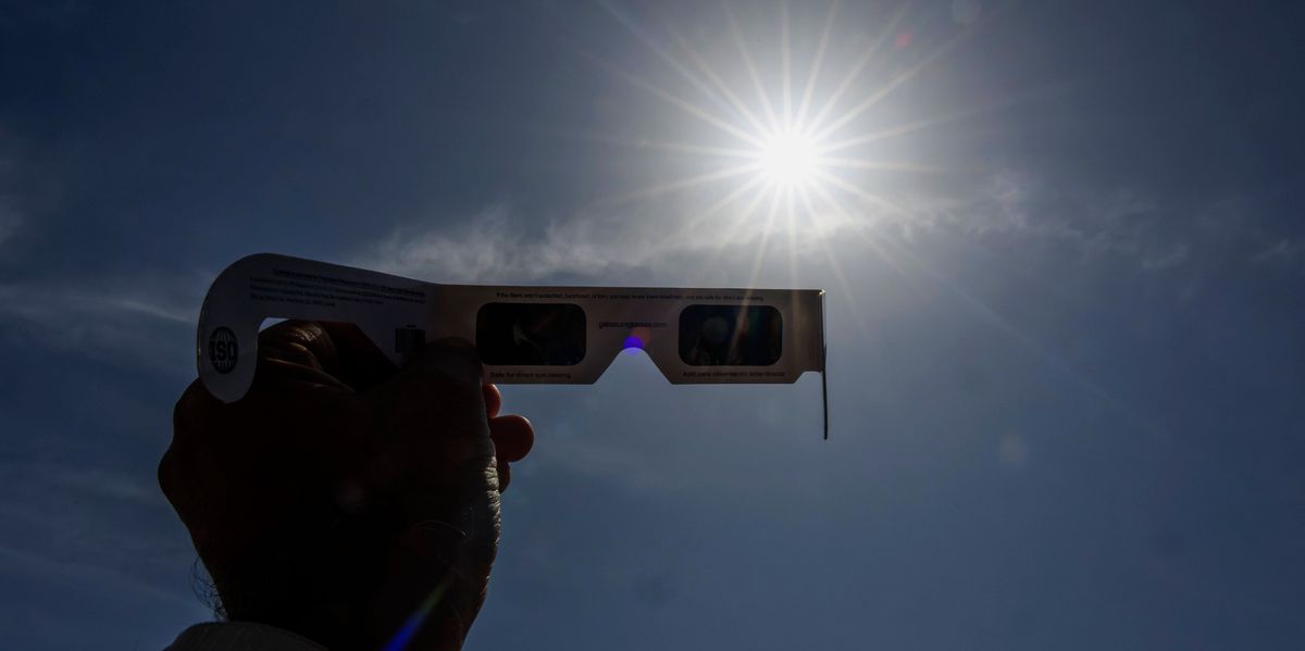 Solar eclipse: Protective glasses on Ricardo for 100 francs
