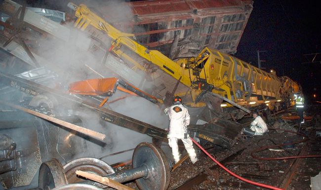 Dieses Zugunglück erschütterte die Schweiz: Am 17. Mai kollidierte ein Güterzug mit einem anderen Zug, da die Bremsen versagten. 