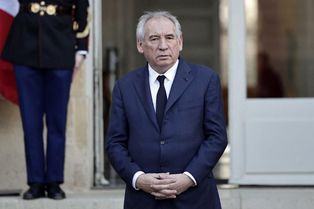 France Valls, Borne… le gouvernement Bayrou a été dévoilé Tribune de