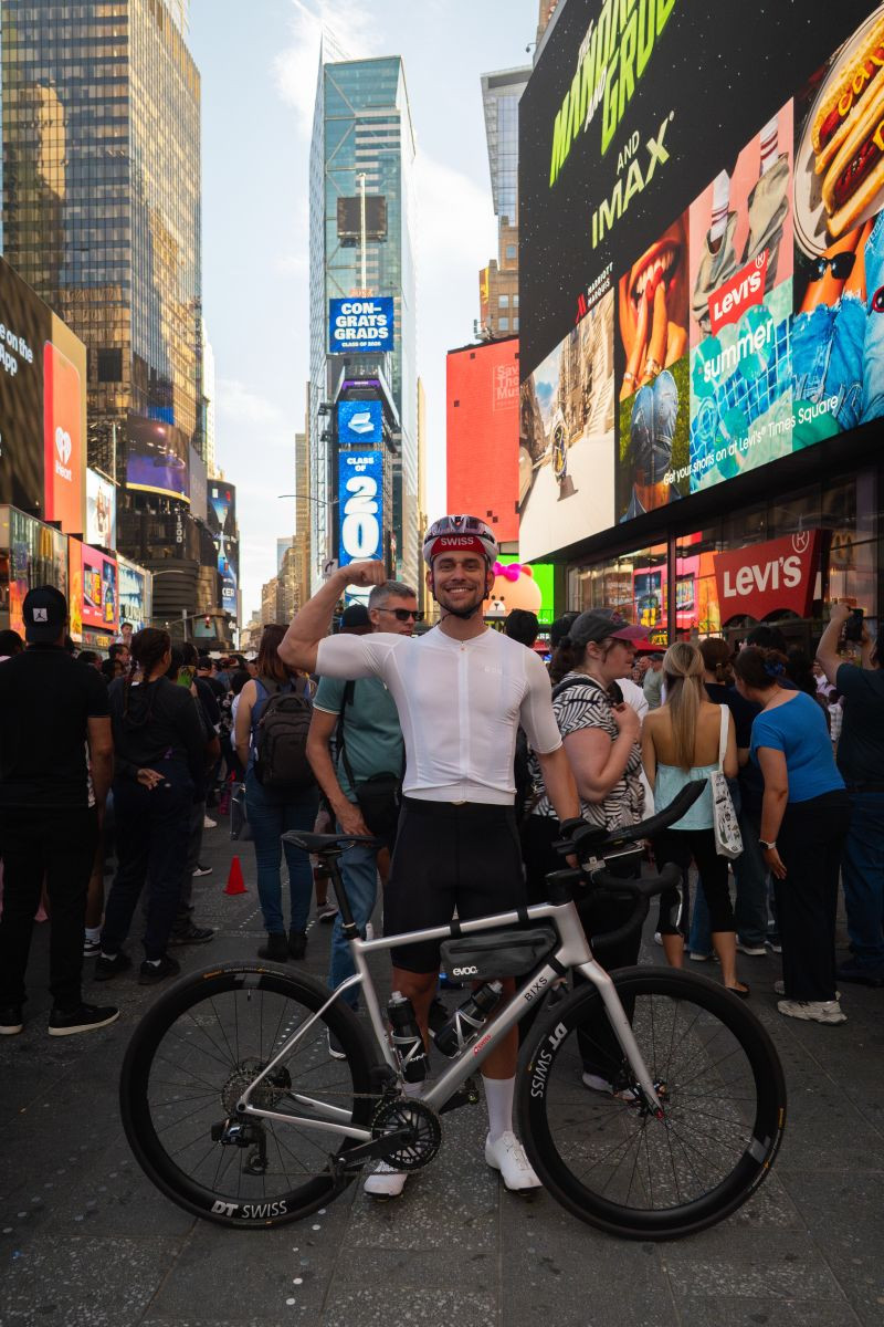 Strecke von 5632 km: Mit dem Velo in 30 Tagen quer durch die USA – ans erste WM-Spiel der Schweiz