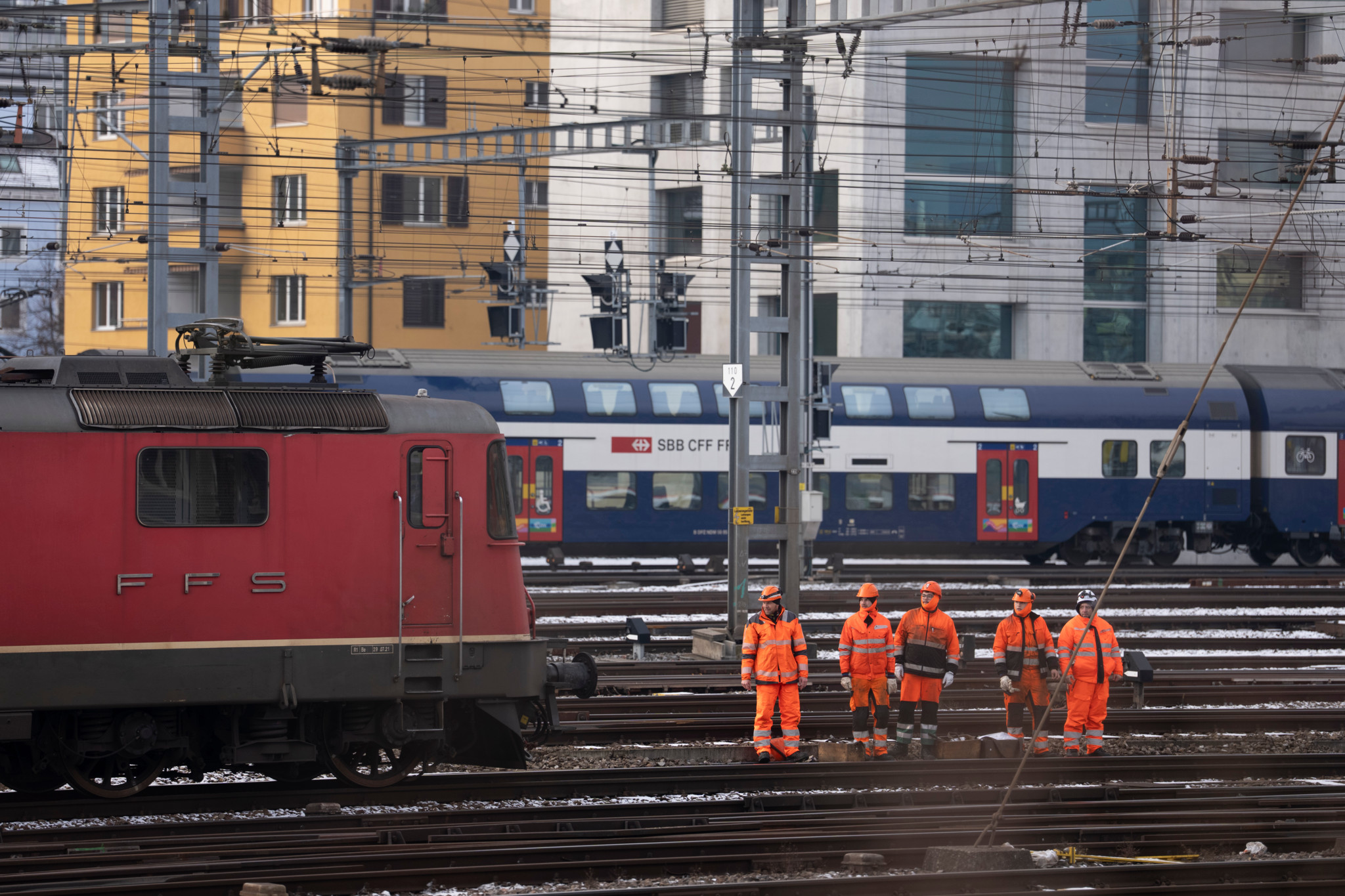 Lucerne: un ado frappé par une décharge sur le toit d’un train