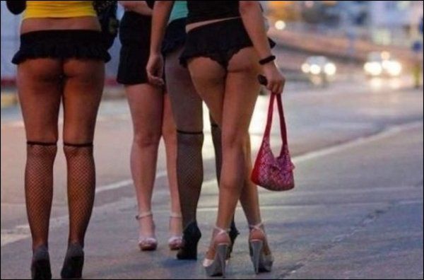 «Cette obligation d'annonce ne doit en aucun cas pousser des individus sans papier valable à disparaître dans la nature», a insisté Jean-Michel Dolivo d'Ensemble à Gauche.