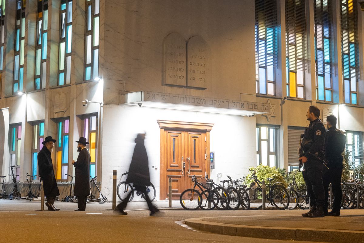 La sécurité a été augmentée autour de la synagogue de Zurich, après l’agression de samedi.