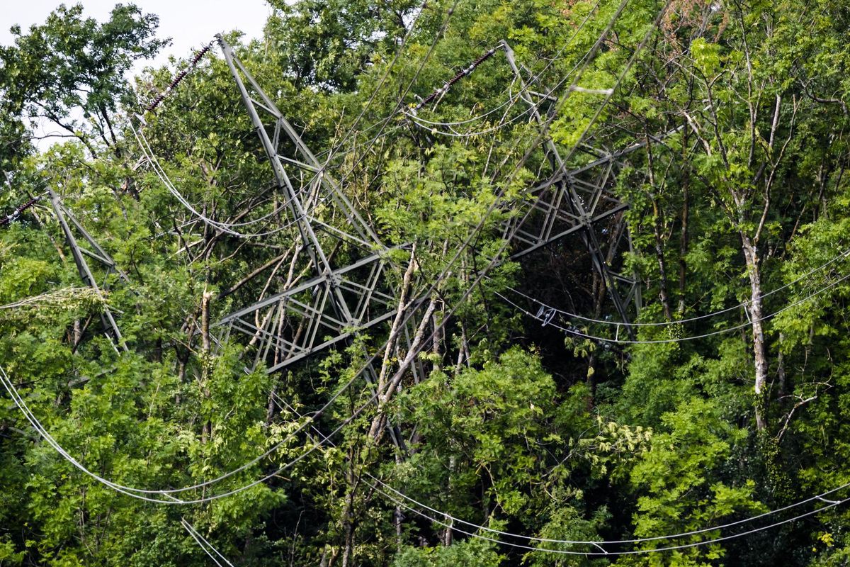 26 juin 2020 près de Gland. Un pylône électrique de la ligne a très haute tension (220’000 volts) Romanel-Foretaille a été saboté. 