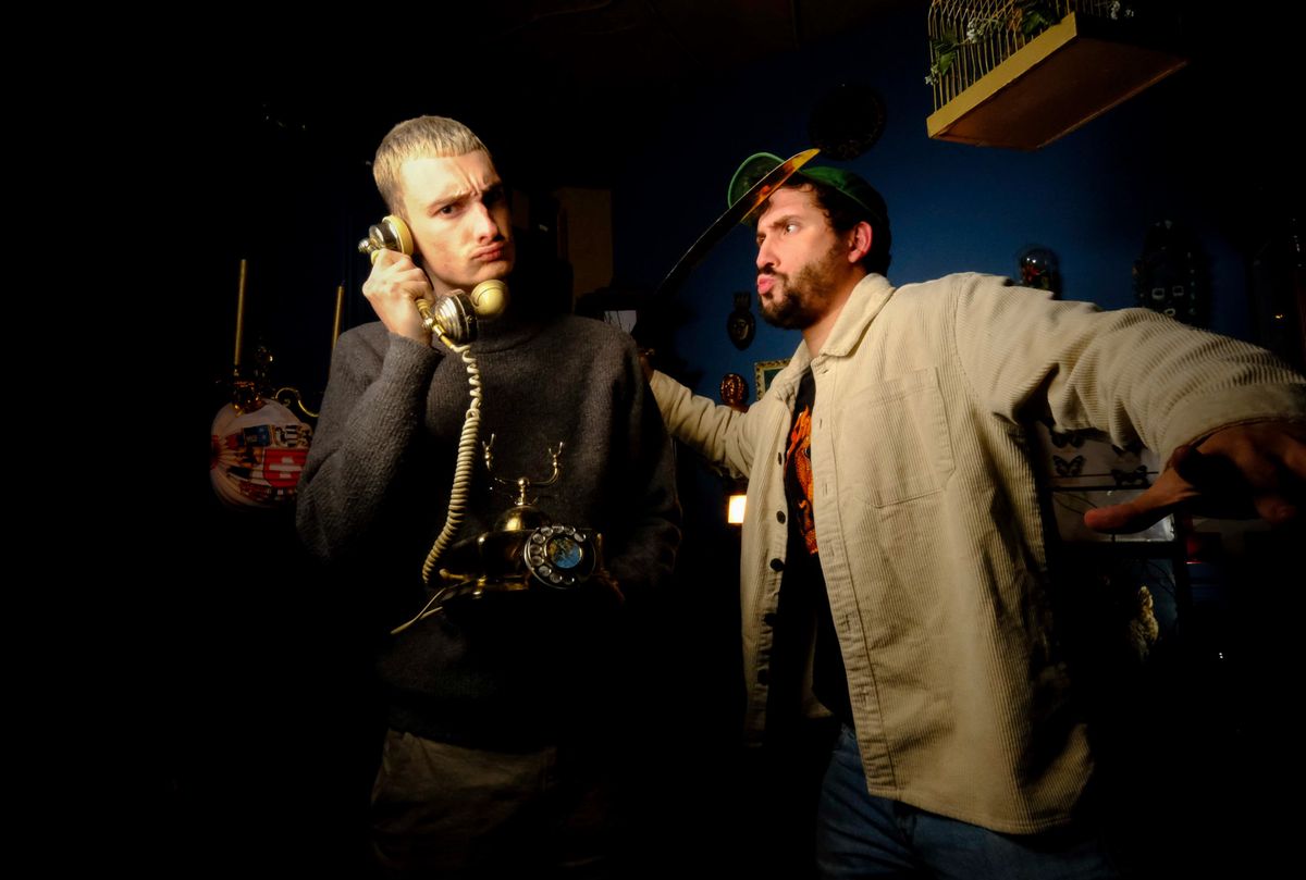 Julien Girardin et Tristan Miquel, adeptes du second degré et du décalage par l’humour dans «Éthique helvétique». 