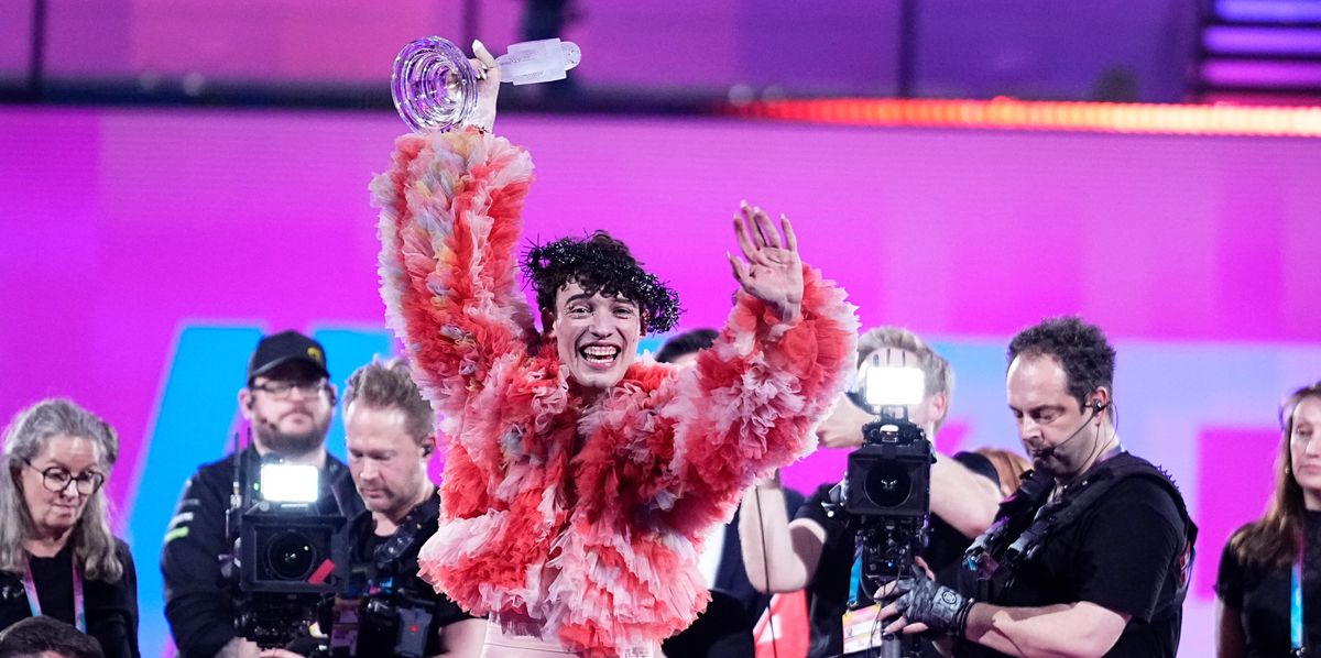 Nemo lors de sa victoire à l'Eurovision le 11 mai à Malmö.
