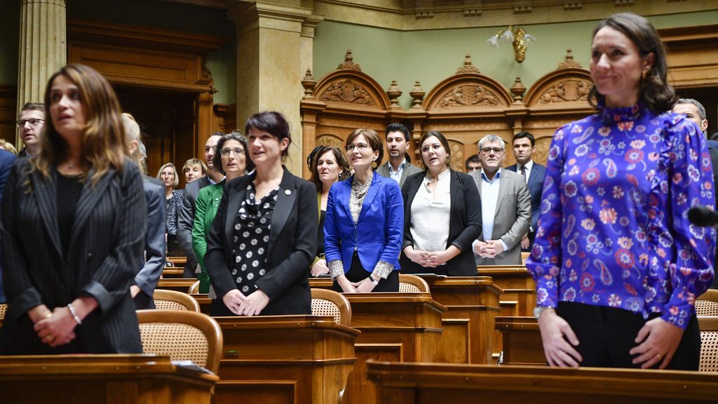 Die ersten Tränen, Patzer und Verstösse im neuen Parlament