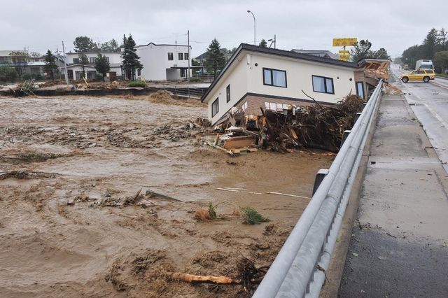 Lionrock a également provoqué des inondations dans la grande île septentrionale de Hokkaido, où au moins une personne est portée disparue, selon les autorités locales. (Image - 31 août 2016)