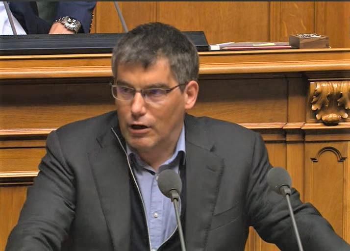 Le spécialiste en énergie du Parti socialiste propose de remplacer rapidement les chauffages à énergie fossile, avec une attention pour les chauffages à gaz.