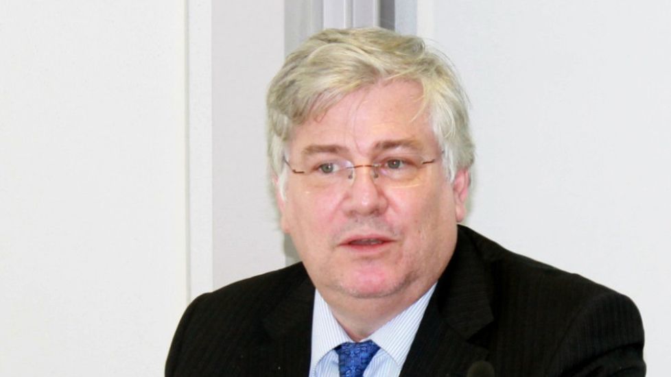 Journaux, radios, TV, la fable de la gratuité