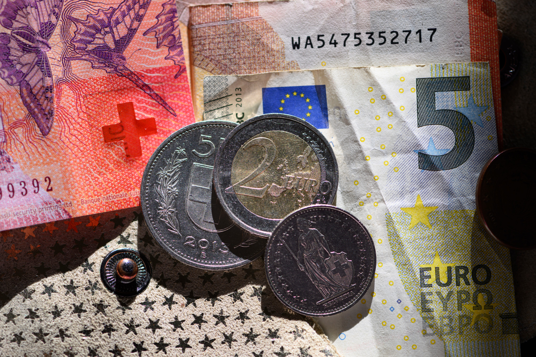Franc suisse: pourquoi la devise recule face à l'euro