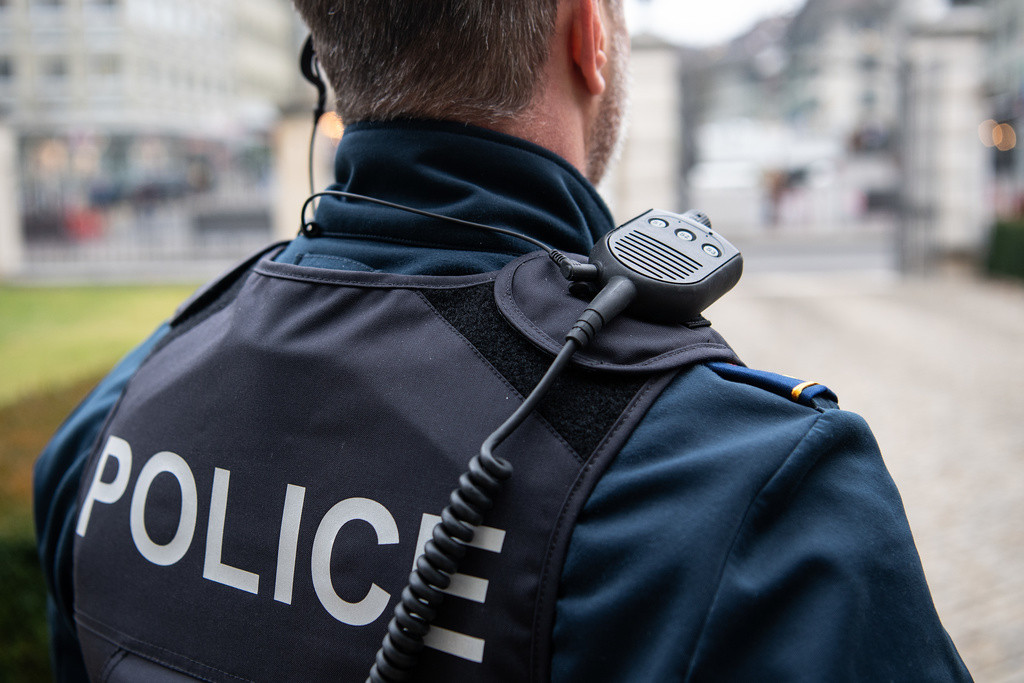 Bei zehn von 39 kontrollierten Autos stellte die Polizei unerlaubte Abänderungen fest. (Symbolbild)