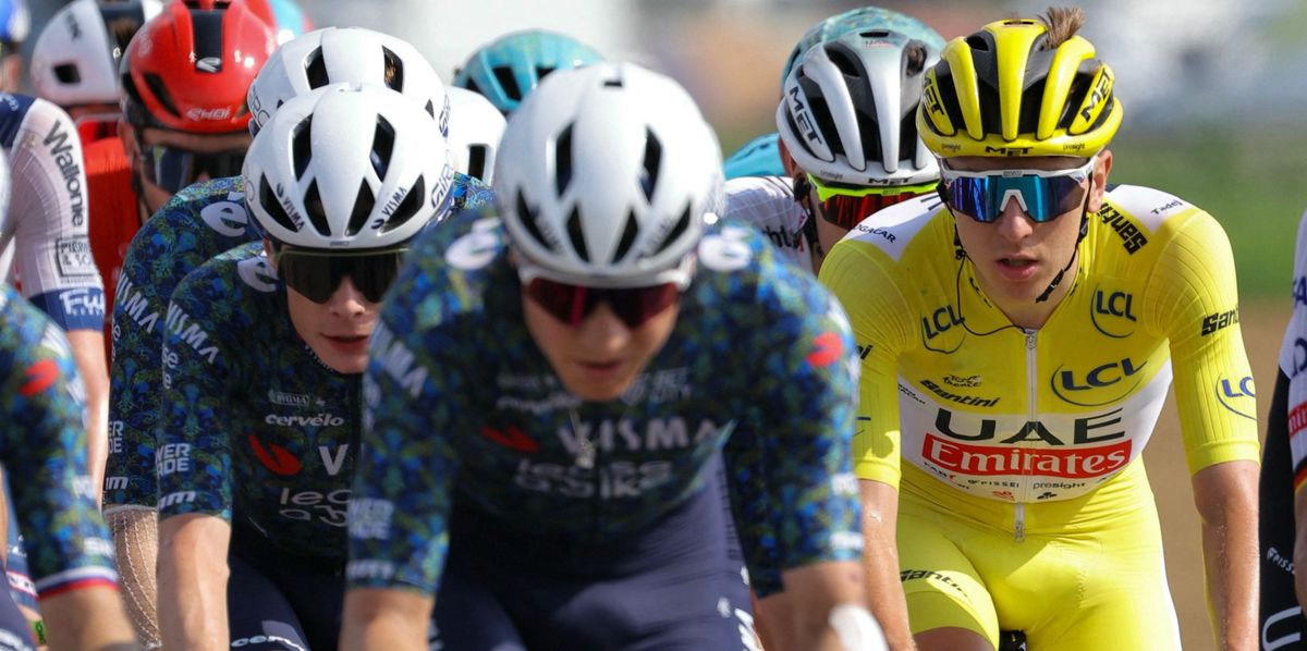 Tadej Pogacar (en jaune) mène la danse au classement général, mais il reste encore bien des étapes, dont des contre-la-montre sur lesquels Jonas Vingegaard peut être monstrueux.