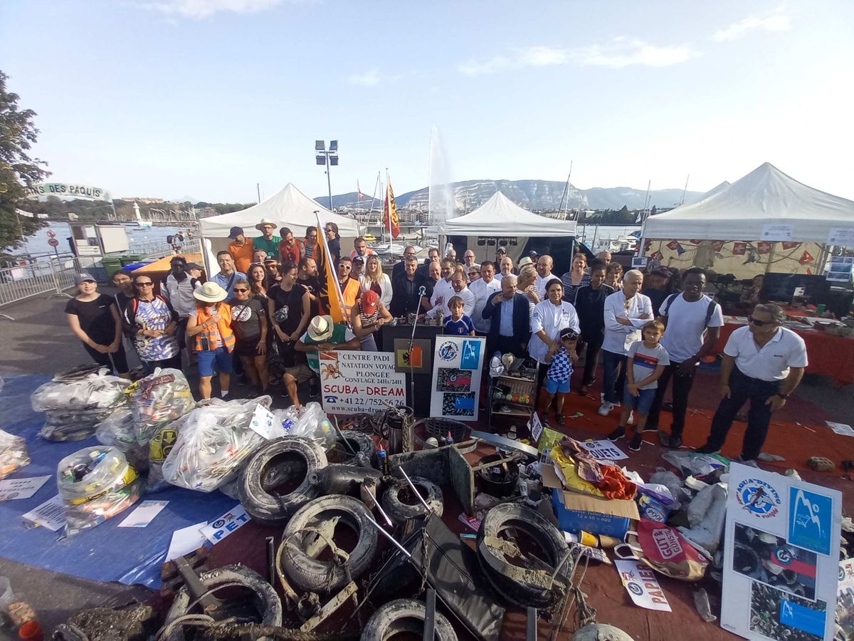 Des bénévoles retirent 950 kg de déchets du Léman
