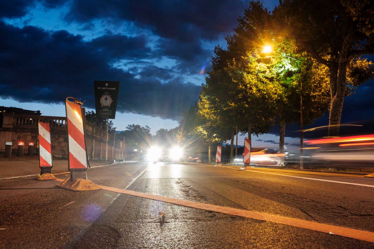 Suisse, Genève, le 23 juillet 2024. Le Quai Wilson est régulièrement le théatre de rodéo urbain ou d'excès de vitesse. Photo d'illusttation