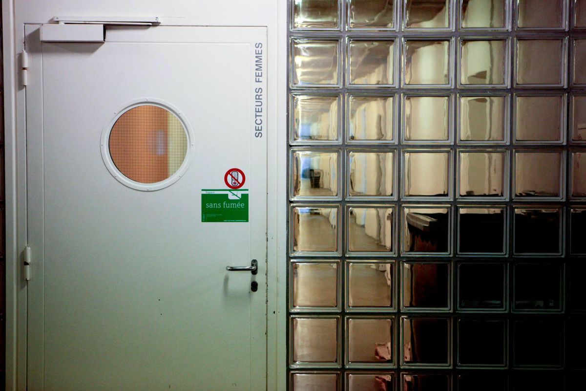 L’accusé a quitté son poste en cours d’enquête pénale.