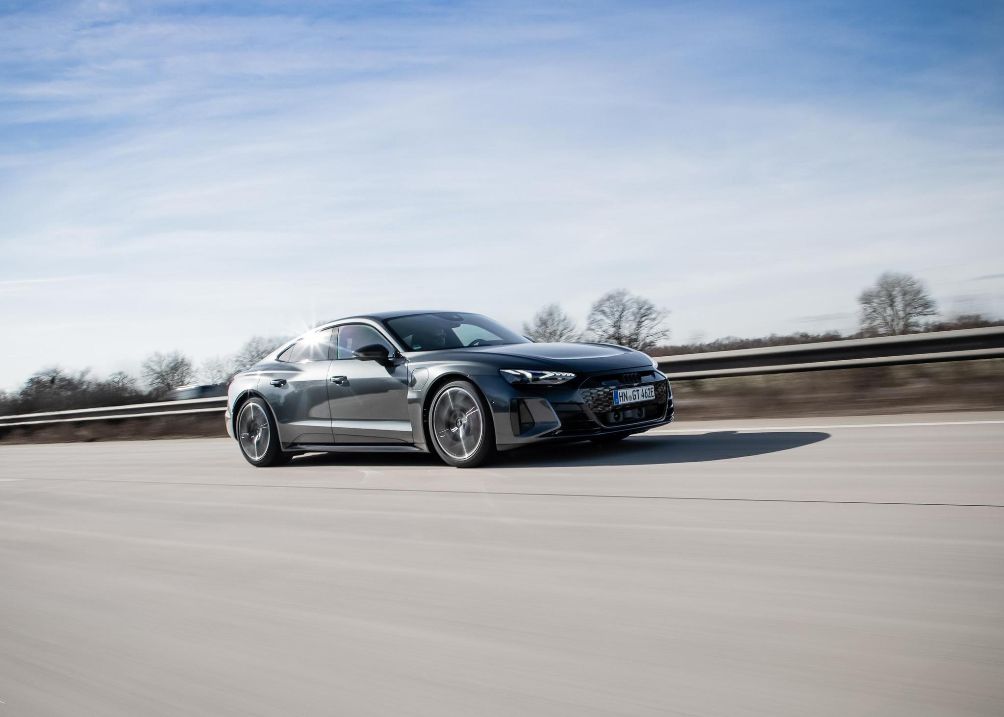 Der Audi E-Tron GT basiert auf dem Porsche Taycan.