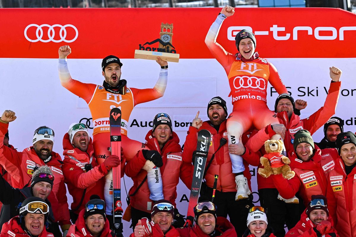 Marco Odermatt survole le Super-G de Bormio, Meillard 3e