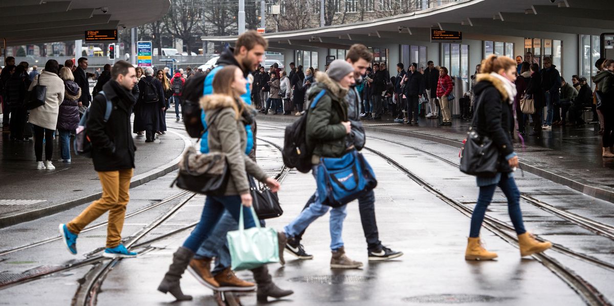 Zurich: Main Station tram stop Bahnhofquai closes