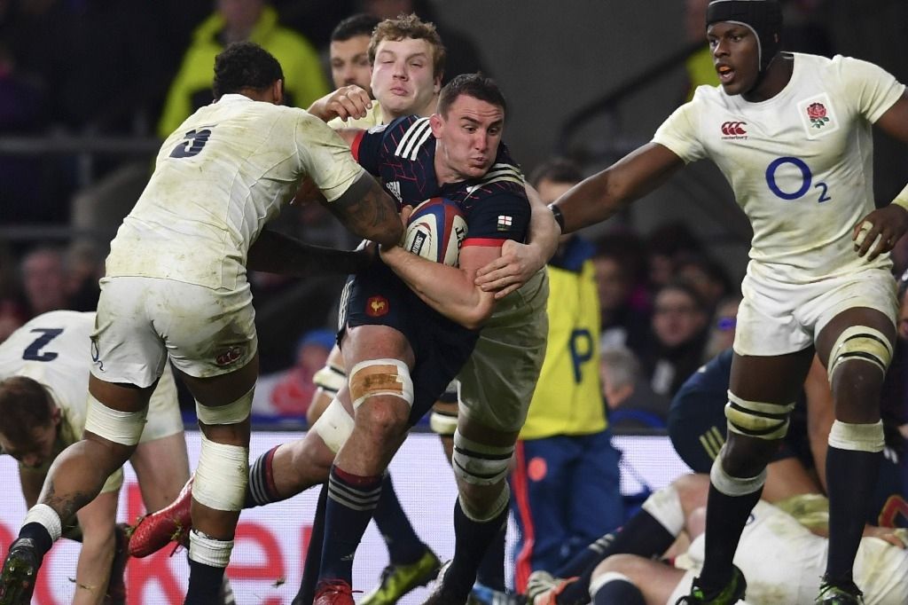 L'Angleterre souffre mais gagne