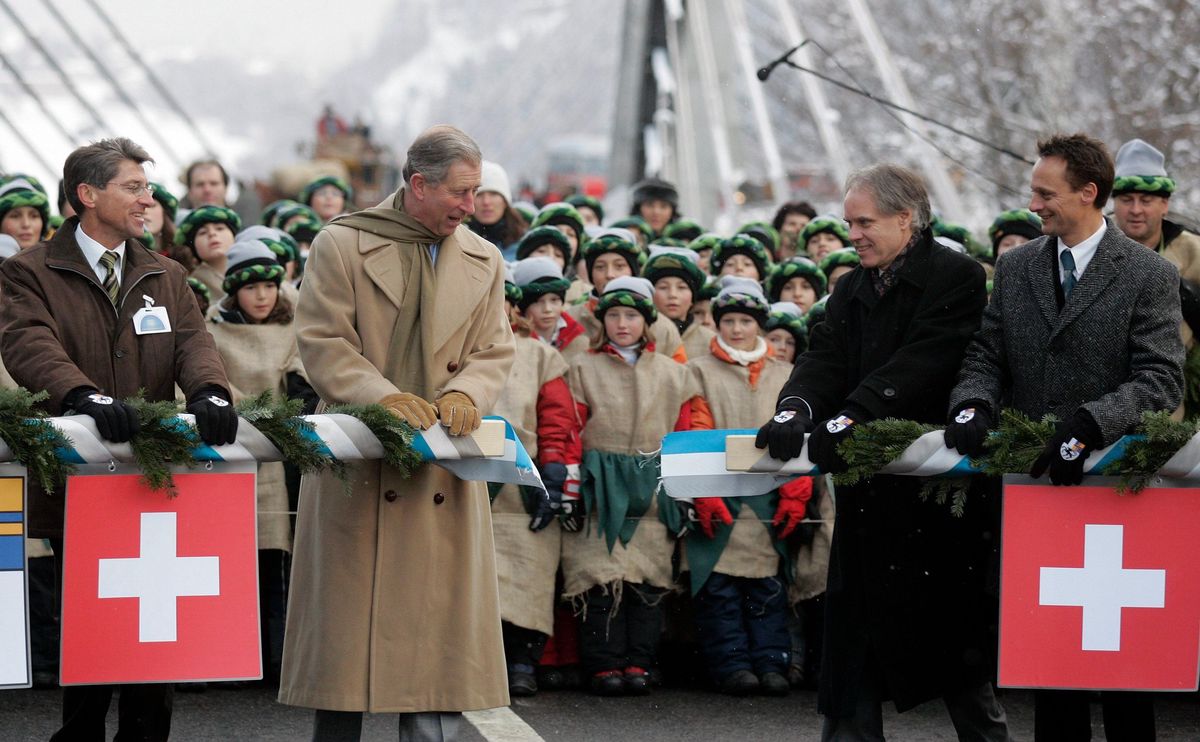 Le roi Charles – ici photographié dans notre pays en 2005 – a un petit bout du drapeau suisse dans son ADN, puisque l’un de ses aïeuls est né au Château d’Etoy cinq générations avant lui.