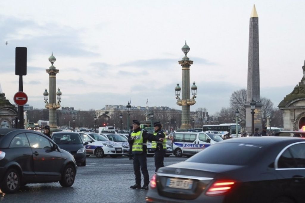 Vignettes anti-pollution obligatoires à Paris