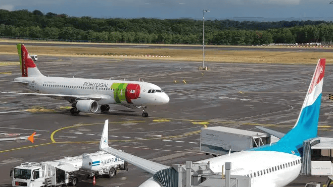 Wie Viele Flugzeugträger Hat Frankreich 16 Flüge annulliert: Fluglotsenstreik in Frankreich trifft auch