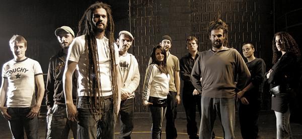 Les Moonraisers au complet. Les Moonraisers au complet.