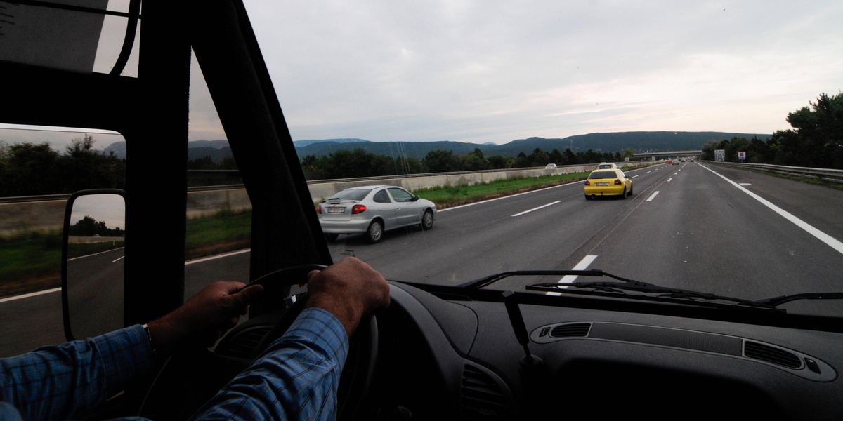 Rheinfelden-DE-Streit-in-Bus-eskaliert-Passant-30-ohrfeigt-Fahrer-mehrfach