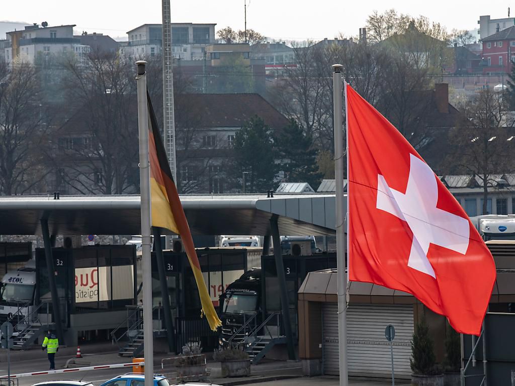 Zwischen Basel und Weil am Rhein - Frau bringt am Grenzübergang Baby ...