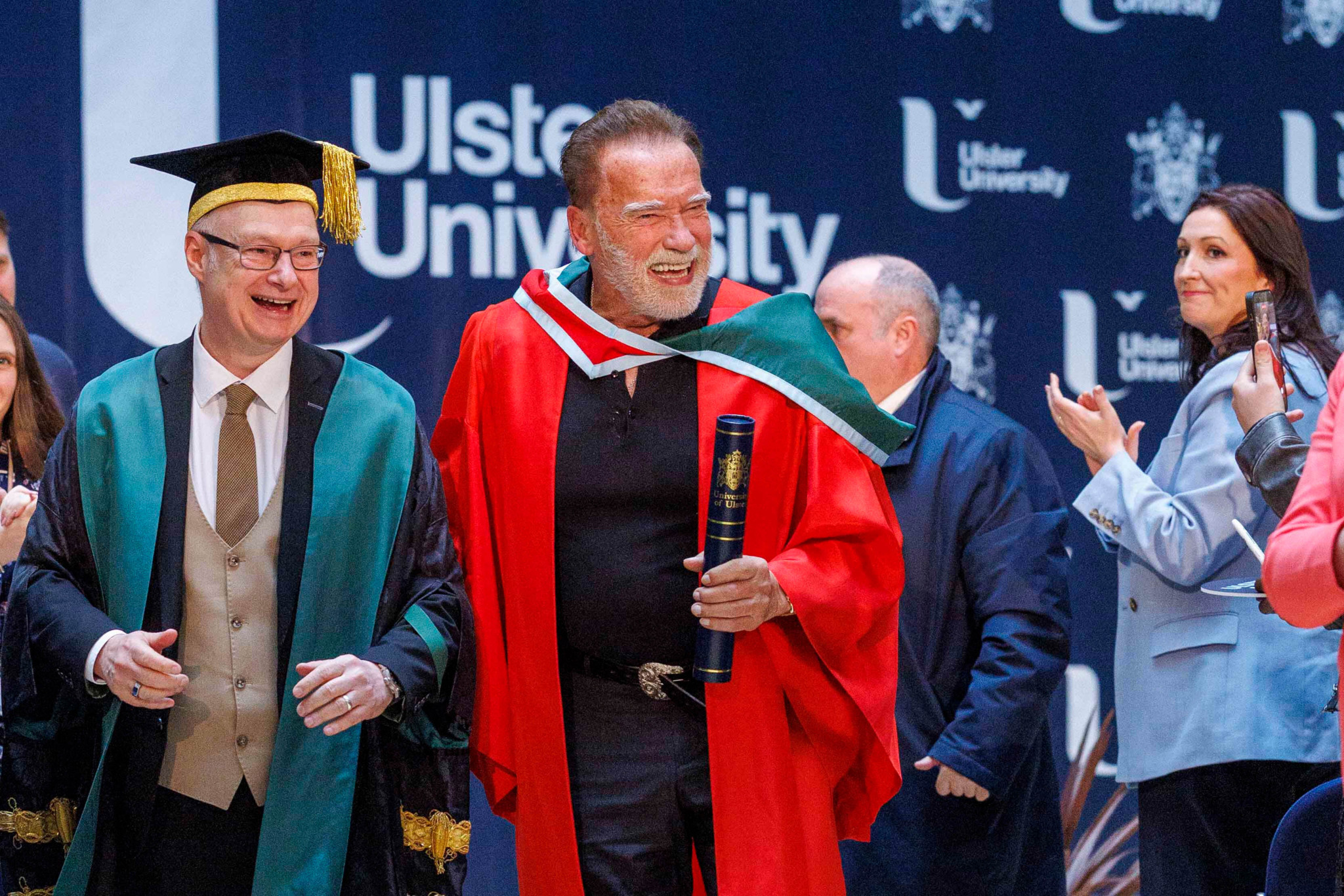 Für besondere Dienste: Der Terminator bekommt in Belfast einen Ehrendoktor