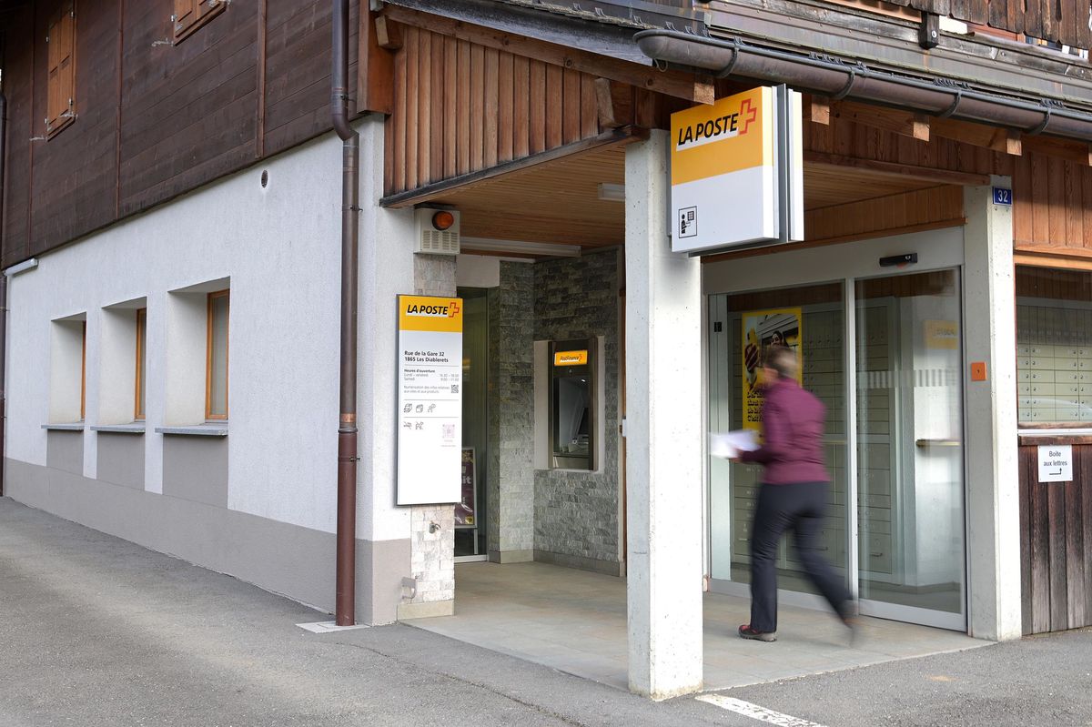 Le bureau de poste des Diablerets, menacé de fermeture dans le cadre de la réorganisation de Poste Suisse, novembre 2024.