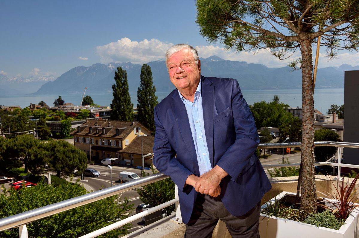 François Simon-Bessy prend le soleil à Pully.
