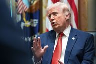 Nahostkrieg: Trump verlängert Ultimatum für Angriffe auf Irans Energieanlagen – Ölpreise geben nach