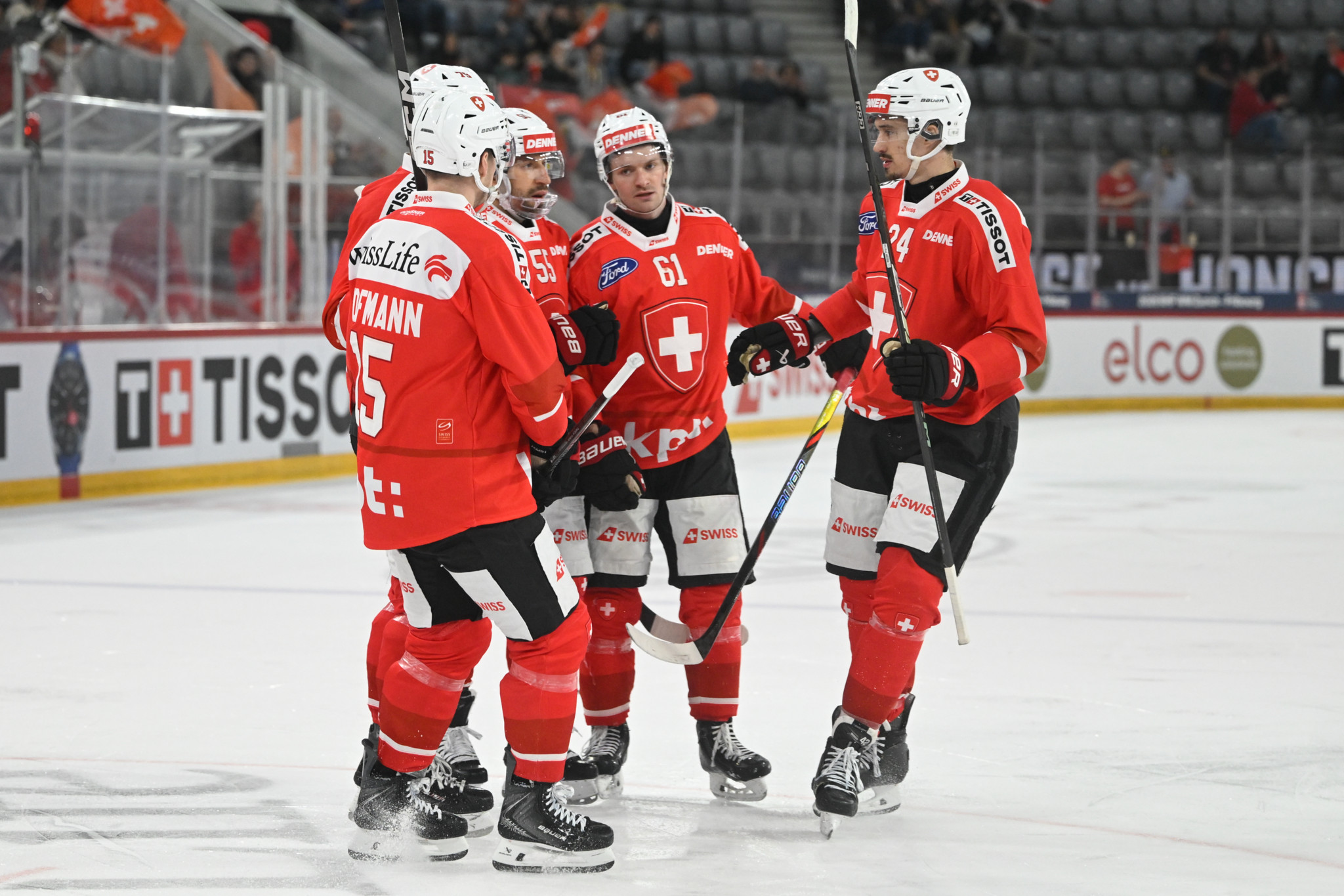 Sieg für Eishockey-Nationalteam: «Göschene Airolo» anstatt Patrick Fischer – auch der Schweizer Torsong ist Geschichte