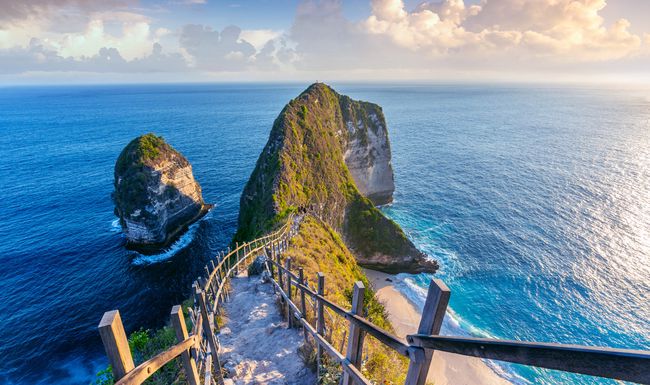 Kelingking Beach in Nusa Penida island, Bali in Indonesia.