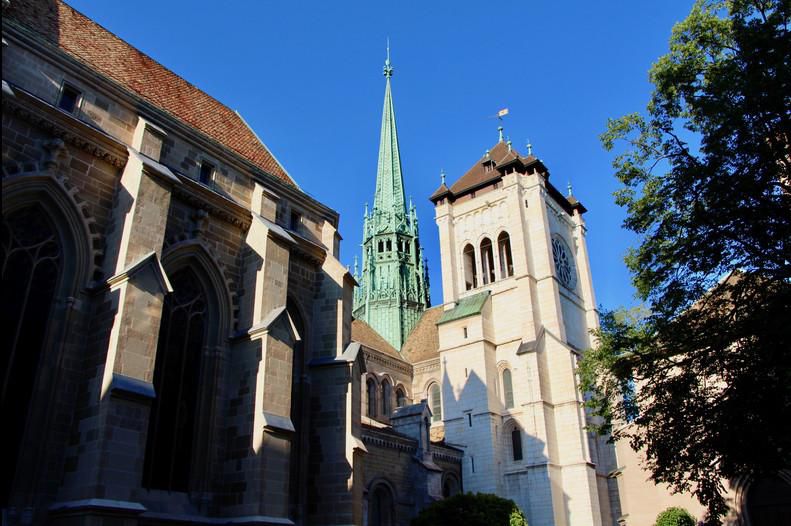 Au fil des événements religieux ou politiques, l’édifice s’est acclimaté aux nouvelles nécessités de la vie à Genève.