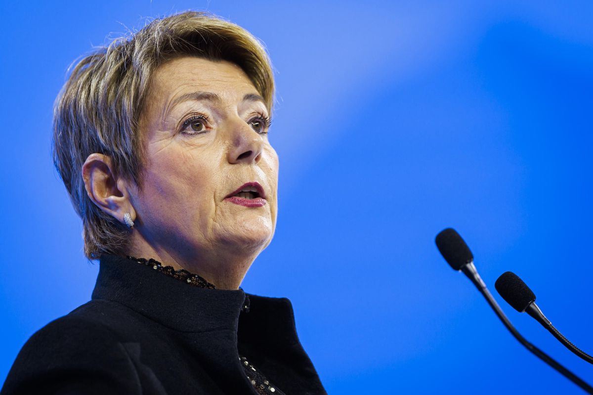 La présidente suisse Karin Keller-Sutter prononce un discours lors de la 55e réunion annuelle du Forum économique mondial à Davos, 2025.