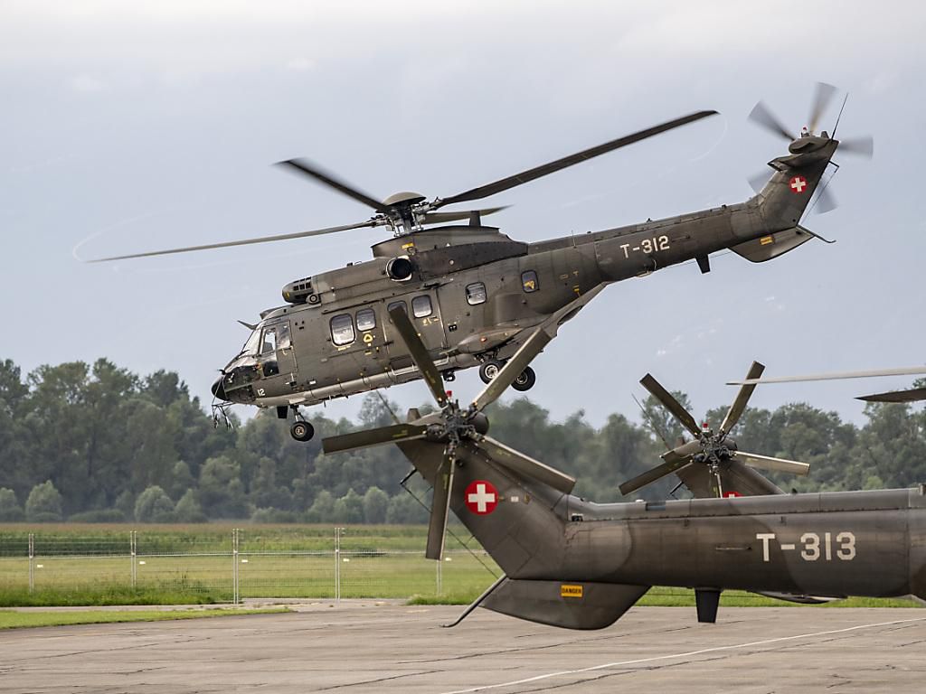 La police cantonale des Grisons a demandé l’aide des forces aériennes pour rechercher un homme disparu. (archives).